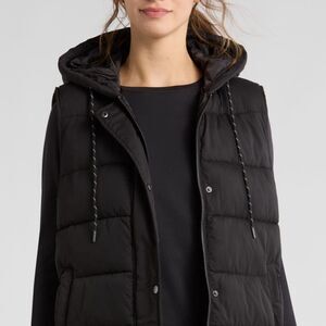 Zella cropped puffer Hooded Vest EUC